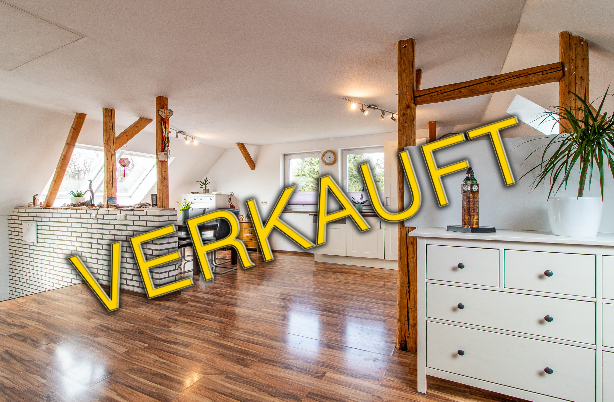 2025-3353-Bezugsfertiges, großzügiges Wohnhaus mit Gewerbeeinheit in Jahnsdorf